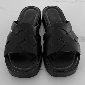 Pilcro Anthropologie Size 38 US 8-8.5 Woven Leather Slide Sandals Black